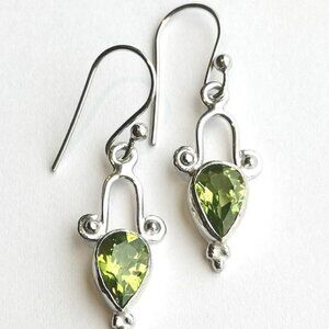 PERIDOT drop dangle earrings in Sterling Silver   🆕